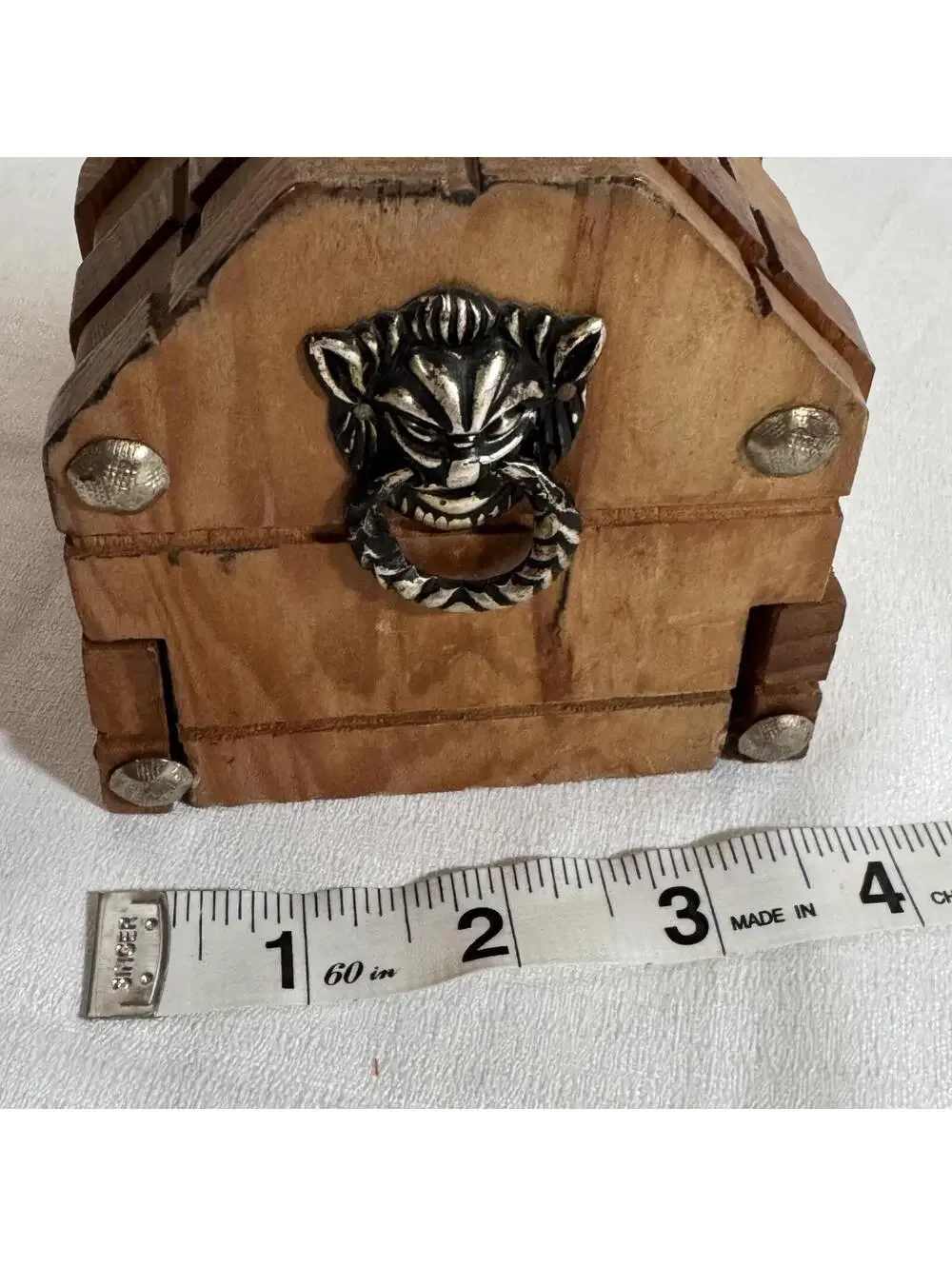 Vintage Wood Cork Coaster Set Caddy‎ Treasure Chest Case Brass Lion Caddy MCM